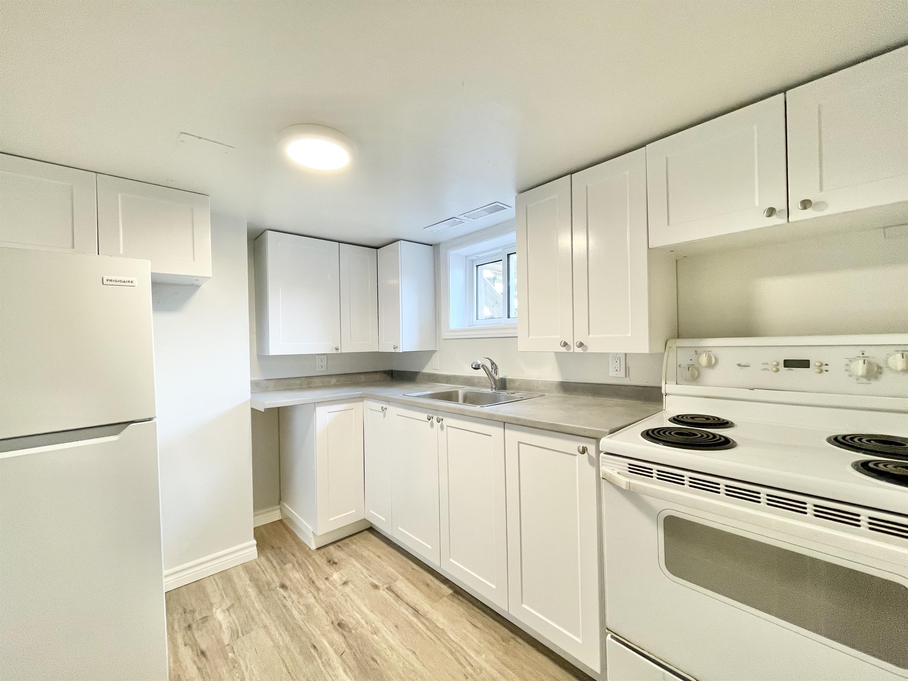 8 Bartlett Street - 4